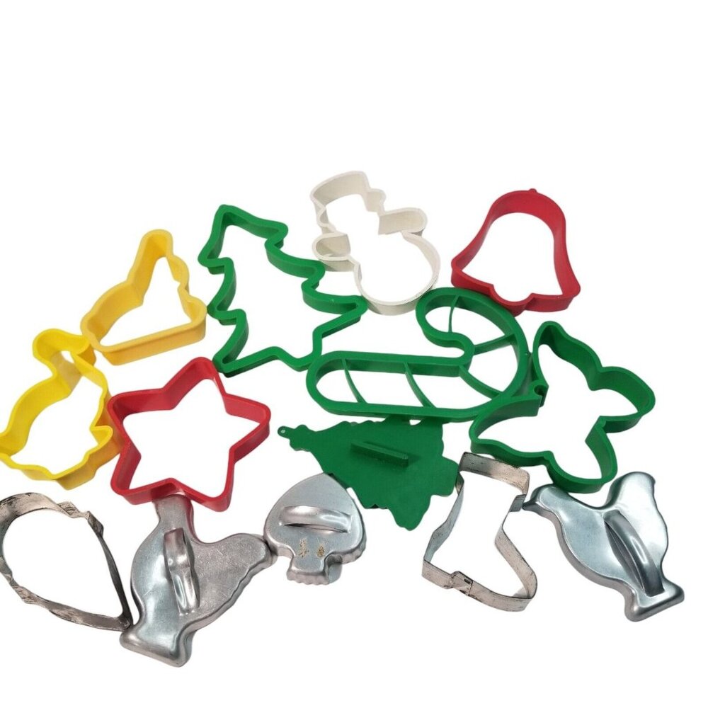 Vintage Cookie Cutters Lot (14) Assorted Metal Plastic Chickens Christmas Duck